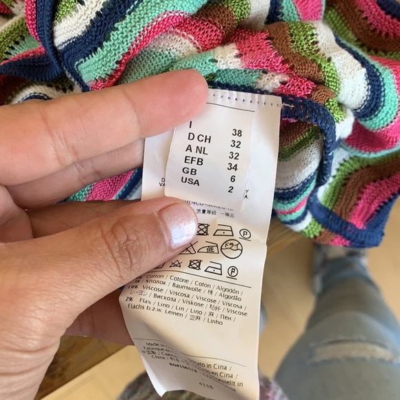 Mission knit chevron tank with navy bows - Picture 6 of 7